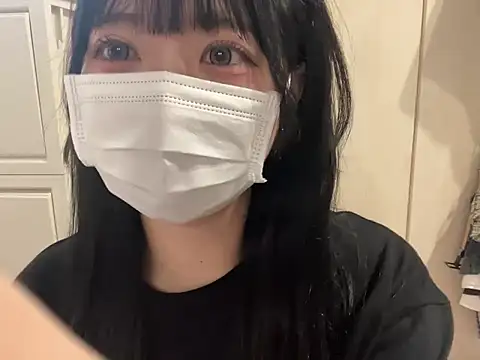 Snapshot of y-u-r-a-33 chatting on June 2026 01:39:01 AM y-u-r-a-33 online show from June 2026 01:39:01 AM