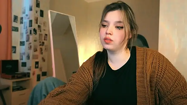 Snapshot of Chloe_Rozzy chatting on March 2026 03:33:02 AM Chloe Rozzy online show from March 2026 03:33:02 AM