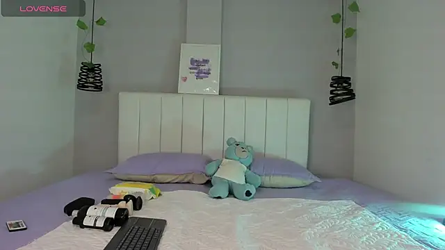 Snapshot of Khalessy_j chatting on March 2026 08:48:01 PM Khalessy j online show from March 2026 08:48:01 PM