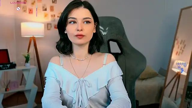 rebbekkakowalski online show from April 2026 03:24:01 AM