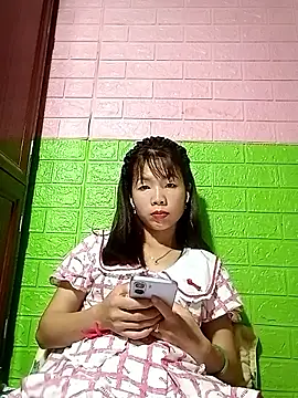 Snapshot of AmyLinee01 chatting on May 2026 05:29:02 PM AmyLinee01 online show from May 2026 05:29:02 PM