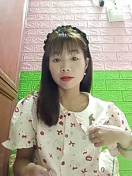 Snapshot of AmyLinee01 chatting on June 2026 03:12:01 PM AmyLinee01 online show from June 2026 03:12:01 PM
