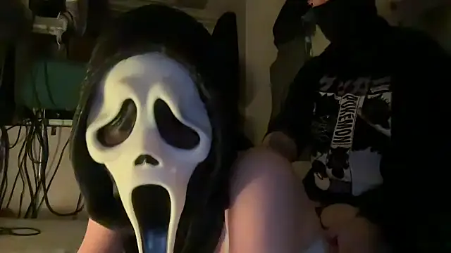 Snapshot of SilentScreamsVan- chatting on April 2026 08:53:02 PM SilentScreamsVan- online show from April 2026 08:53:02 PM