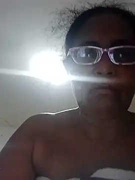 Snapshot of sexymomsn chatting on July 2026 02:24:01 PM sexymomsn online show from July 2026 02:24:01 PM