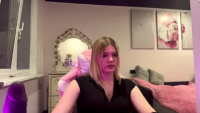SweettAnny online show from June 2026 09:16:01 PM