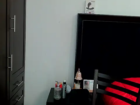 Snapshot of Philip_Reid_ chatting on April 2026 07:58:02 PM Philip Reid online show from April 2026 07:58:02 PM