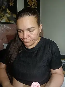 Snapshot of Zuleyka_69 chatting on June 2026 11:24:01 PM Zuleyka 69 online show from June 2026 11:24:01 PM