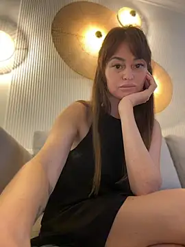 Snapshot of Sindy_Mindy_ chatting on June 2026 06:19:01 PM Sindy Mindy online show from June 2026 06:19:01 PM