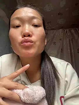 Jolinie online show from May 2026 05:47:02 AM