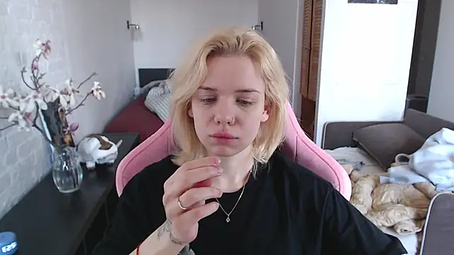 Snapshot of TenderChloe chatting on March 2026 09:53:02 AM TenderChloe online show from March 2026 09:53:02 AM