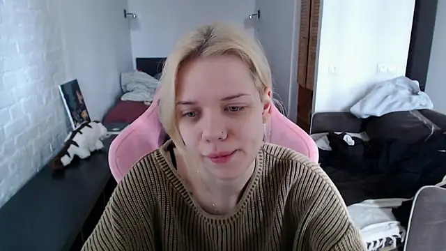Snapshot of TenderChloe chatting on April 2026 08:55:01 AM TenderChloe online show from April 2026 08:55:01 AM