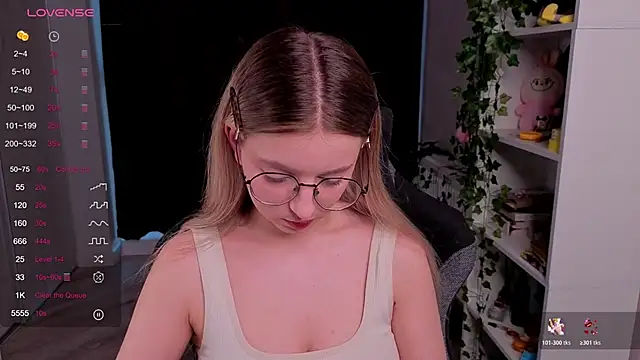 aviaveavii online show from May 2026 04:37:01 PM