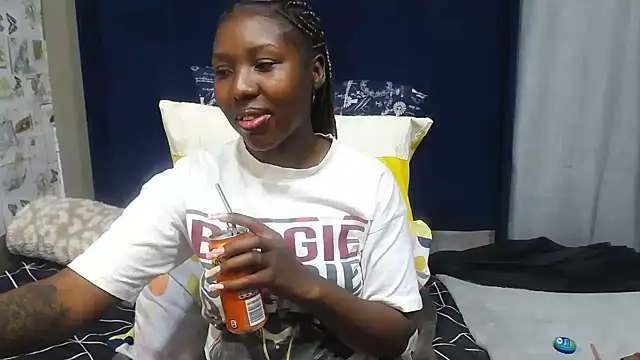 Candylips22 online show from July 2026 07:56:01 PM