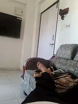 Snapshot of B_S0051 chatting on April 2026 04:21:01 AM B S0051 online show from April 2026 04:21:01 AM