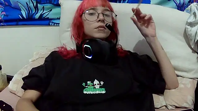 Snapshot of Moon_ chatting on June 2026 03:35:01 AM Moon online show from June 2026 03:35:01 AM