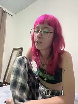 Snapshot of Moon_ chatting on July 2026 02:22:01 AM Moon online show from July 2026 02:22:01 AM