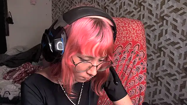 Snapshot of Moon_ chatting on August 2026 10:12:02 PM Moon online show from August 2026 10:12:02 PM