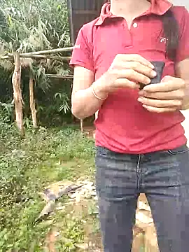 Snapshot of Lucky-beo chatting on May 2026 01:11:01 AM Lucky-beo online show from May 2026 01:11:01 AM