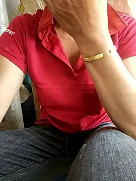 Snapshot of Lucky-beo chatting on May 2026 01:02:04 AM Lucky-beo online show from May 2026 01:02:04 AM