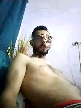 Snapshot of Alimohamed08 chatting on May 2026 07:30:01 PM Alimohamed08 online show from May 2026 07:30:01 PM