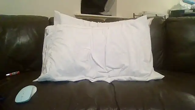 Snapshot of feetlovrr94 chatting on March 2026 03:22:02 AM feetlovrr94 online show from March 2026 03:22:02 AM