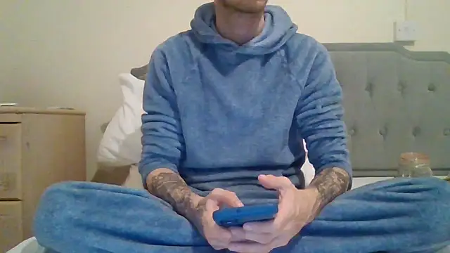 Snapshot of feetlovrr94 chatting on March 2026 09:03:02 PM feetlovrr94 online show from March 2026 09:03:02 PM