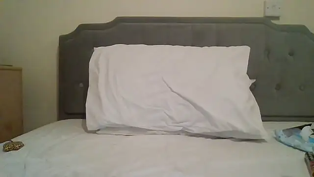 Snapshot of feetlovrr94 chatting on March 2026 09:25:01 PM feetlovrr94 online show from March 2026 09:25:01 PM