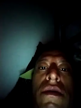 jirafa1995 online show from April 2026 08:34:01 AM