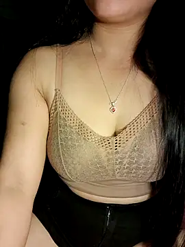 Bella-ox19 online show from March 2026 12:53:01 PM