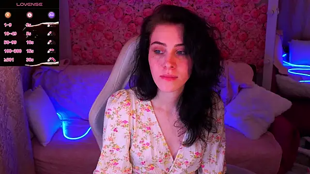 CurleyBlueEyes online show from March 2026 02:33:02 PM