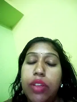 bannerjeesneha20 online show from May 2026 02:23:01 PM