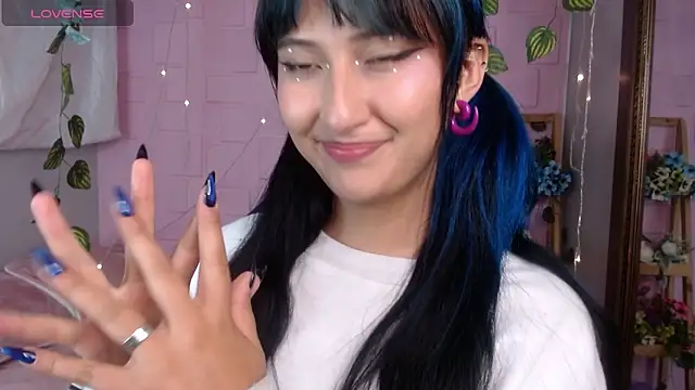 eyes moonn online show from April 2026 12:10:02 PM