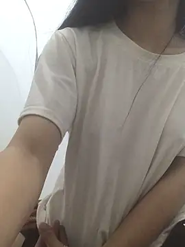 Snapshot of Yuri_k2 chatting on March 2026 05:18:02 PM Yuri k2 online show from March 2026 05:18:02 PM