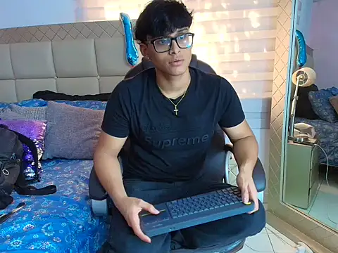 mathias oberlin online show from March 2026 07:30:01 PM