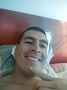 Snapshot of EdwiinR chatting on March 2026 03:13:02 PM EdwiinR online show from March 2026 03:13:02 PM