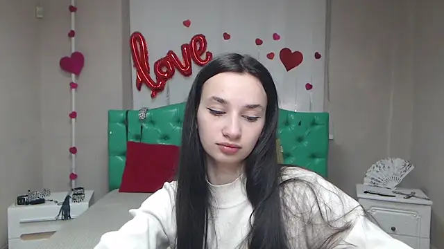 Je55icaBreeze online show from April 2026 05:08:01 AM