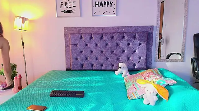 Daphne Rosse online show from June 2026 12:05:02 PM