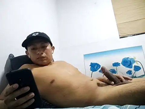 Snapshot of sexywolf10x chatting on April 2026 06:44:02 AM sexywolf10x online show from April 2026 06:44:02 AM