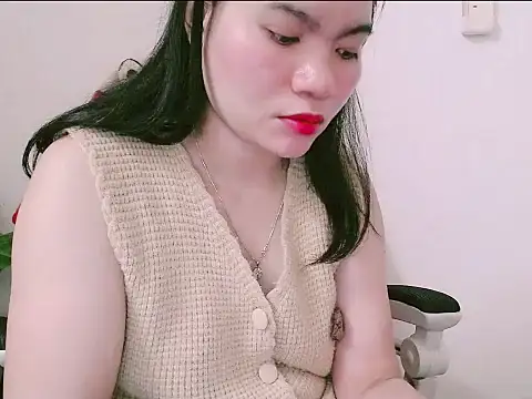 Snapshot of Suhynxx chatting on April 2026 09:21:01 AM Suhynxx online show from April 2026 09:21:01 AM