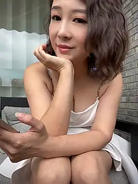 Snapshot of Lola666999 chatting on June 2026 05:57:01 AM Lola666999 online show from June 2026 05:57:01 AM