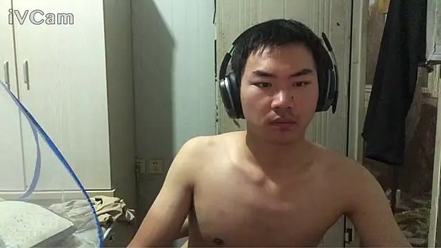 Snapshot of dyjdddttj chatting on June 2026 03:32:01 PM dyjdddttj online show from June 2026 03:32:01 PM