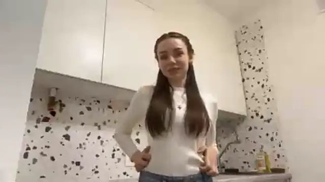 Snapshot of SlippyEngine chatting on March 2026 05:30:01 PM SlippyEngine online show from March 2026 05:30:01 PM