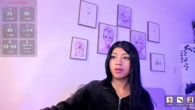 Snapshot of emilydolly_ chatting on April 2026 10:32:02 AM emilydolly online show from April 2026 10:32:02 AM