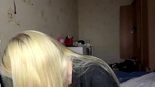 Sophia Blonde online show from May 2026 03:31:02 PM