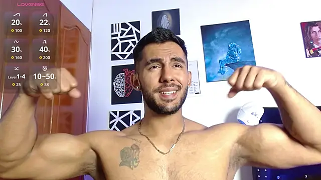 Snapshot of romanpearce_ chatting on June 2026 04:50:02 PM romanpearce online show from June 2026 04:50:02 PM