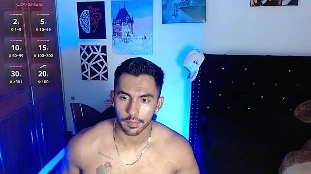 Snapshot of romanpearce_ chatting on July 2026 06:24:02 PM romanpearce online show from July 2026 06:24:02 PM