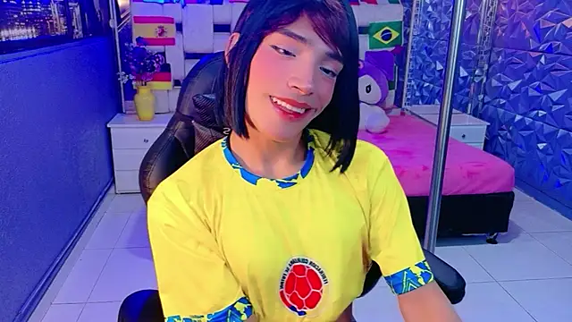 IsaacNovaa online show from July 2026 08:15:01 PM