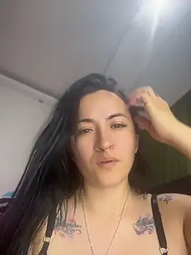 Snapshot of kimberly_peter chatting on May 2026 12:27:01 AM kimberly peter online show from May 2026 12:27:01 AM