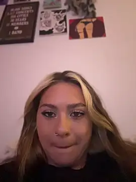 peachesncreamyy online show from July 2026 04:17:02 AM