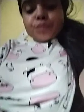 Snapshot of Princess_Kivara chatting on June 2026 02:52:02 PM Princess Kivara online show from June 2026 02:52:02 PM